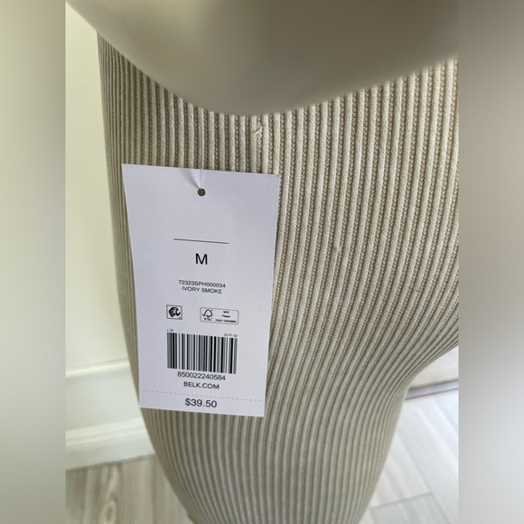 NWT • Ruffle Set - Seamless Bra and Short - Picture 8 of 16